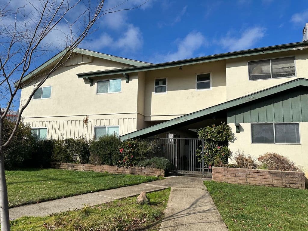 We buy apartment buildings in Redding CA
