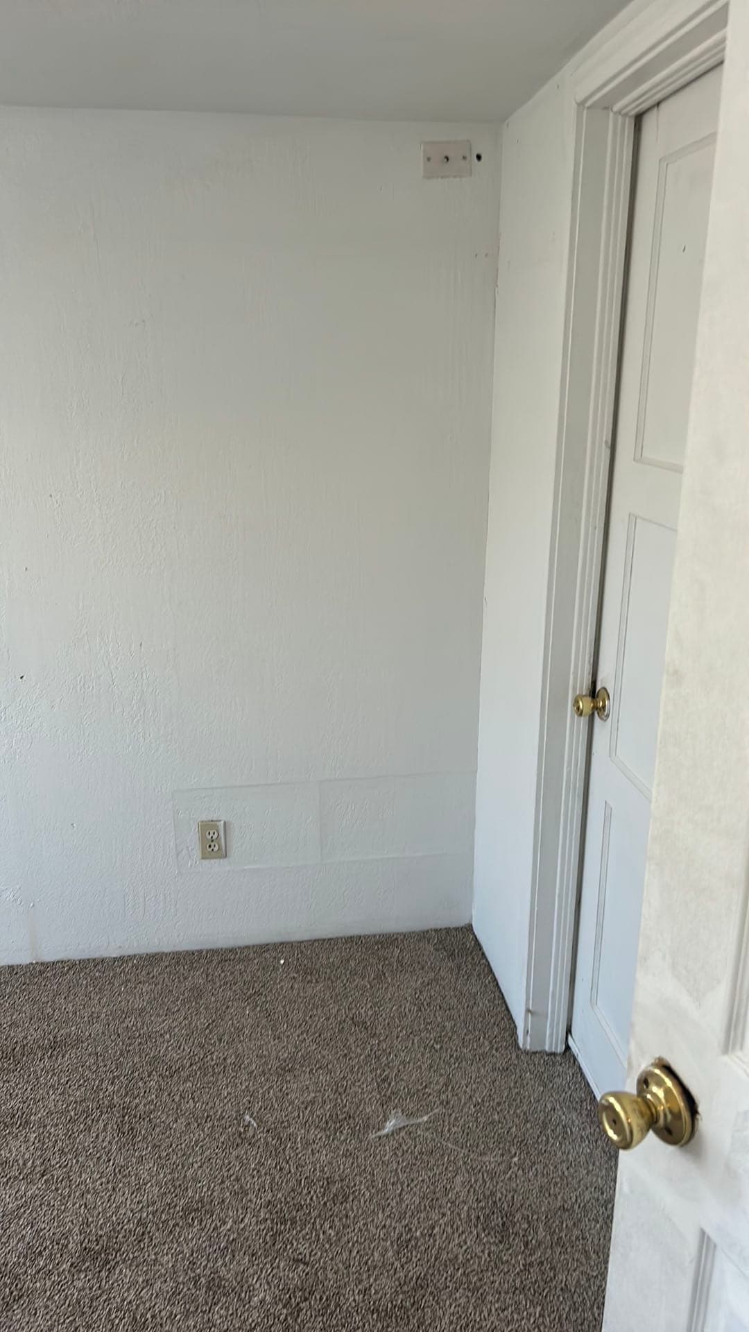 Property exterior before cash purchase in Santa Clarita